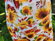 Load image into Gallery viewer, Sunflower Themed Apron